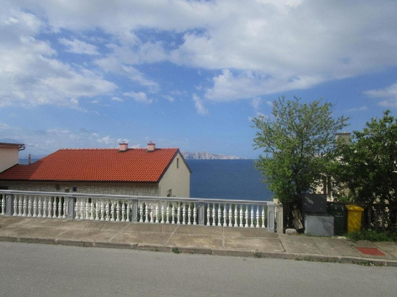 Vuk Apartment *